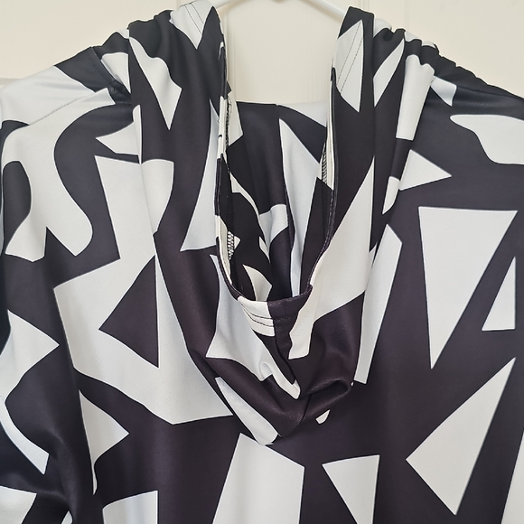 Women's Geo Black and White Colorblock Hooded Open Jacket XL - Picture 9 of 12